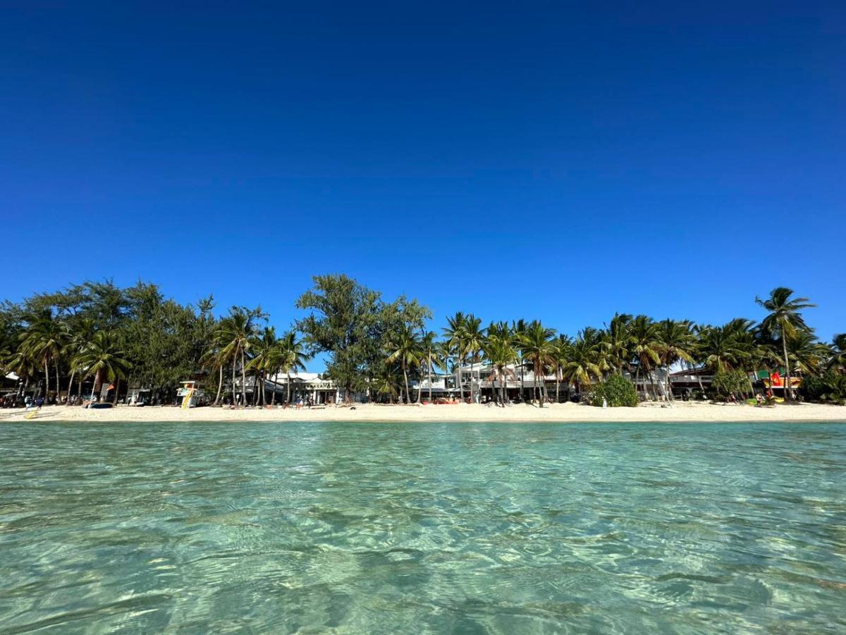Calypso Beach And Dive Resort Manoc-Manoc Exterior foto