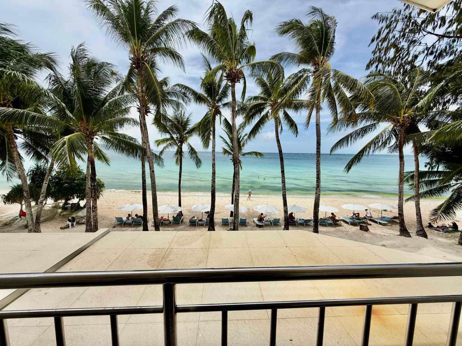Calypso Beach And Dive Resort Manoc-Manoc Exterior foto